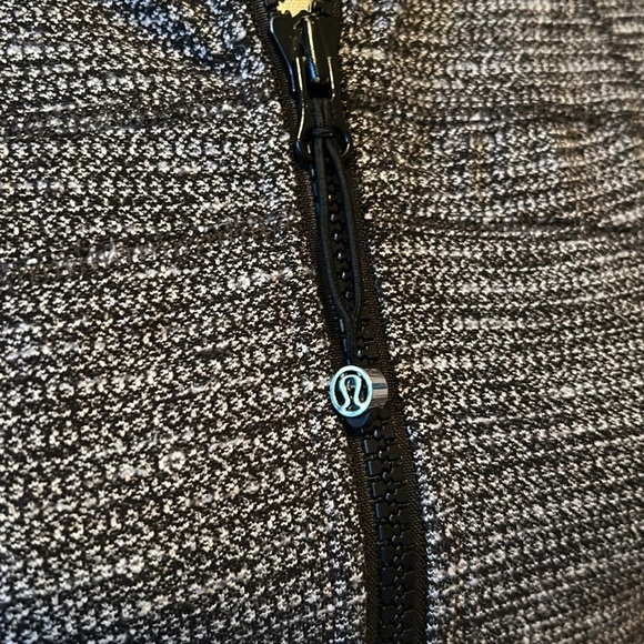 Lululemon Define Jacket - Picture 4 of 10